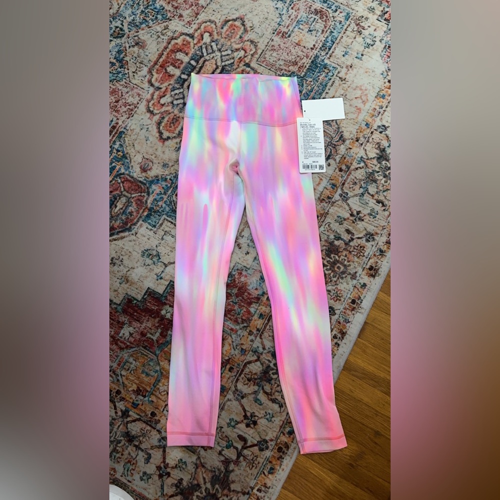 NWT Lululemon size 4 psychedelic